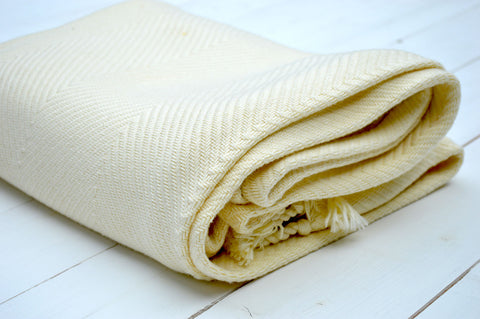 Throw, 100% Cotton Herringbone Weave 150x200cm Vanilla Cream