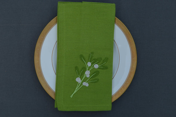 Christmas Napkins, Green with sprig of Mistletoe 41x41cm 16x16